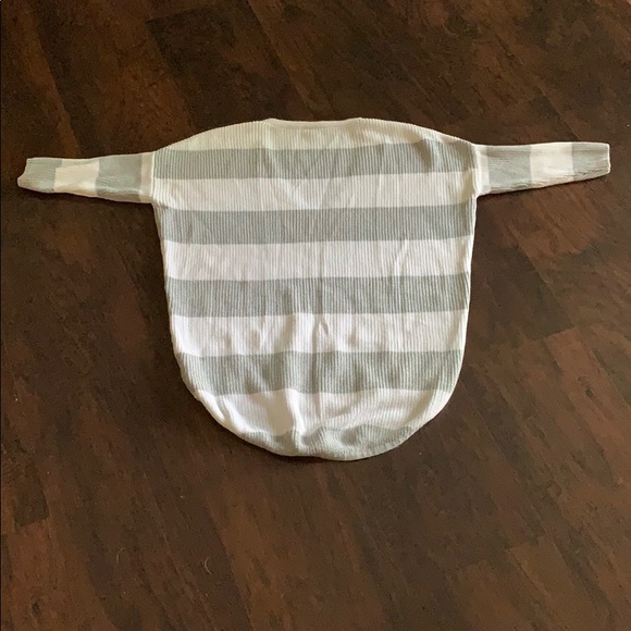 Express Sweater - Picture 3 of 3